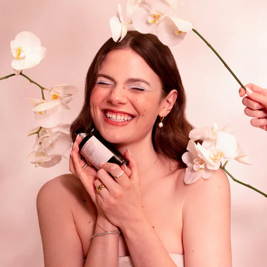 Aiz smaržas: Emma of Perfumerism stāsta par Milk Orchid radīšanu.